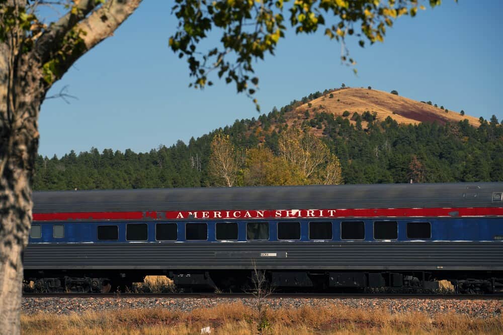 train running through Williams az