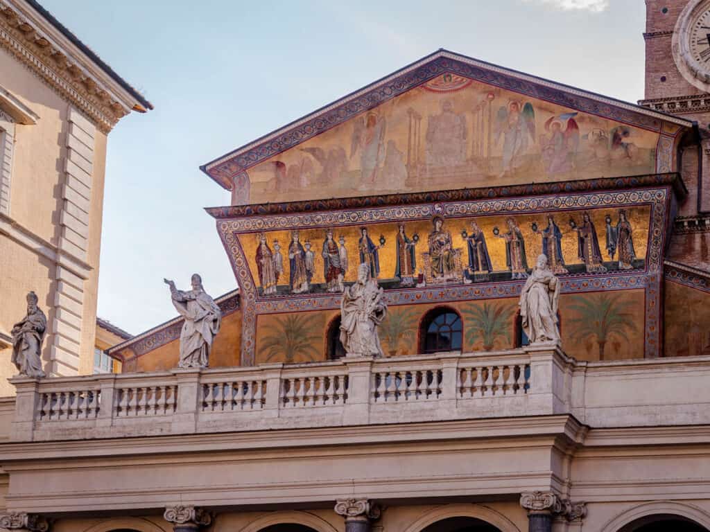 statues on balcony of Basilica of Santa Maria